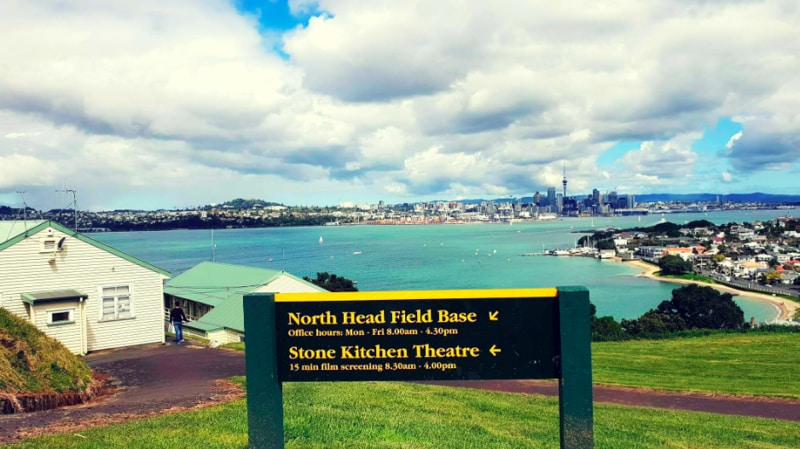 This affordable, small group tour is a perfect day out for those looking to experience the very best spots in Auckland on a budget. 